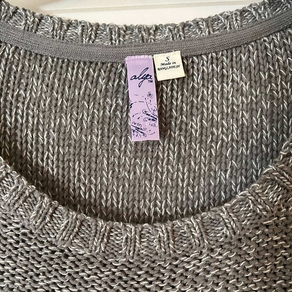Gray Sweater - Picture 3 of 3